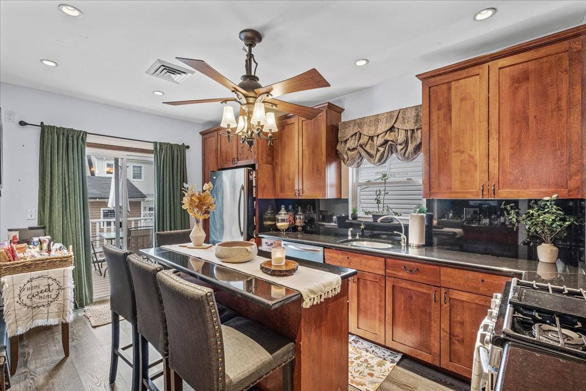 #9 photo, 14956 20th Ave, Whitestone , NY 11357