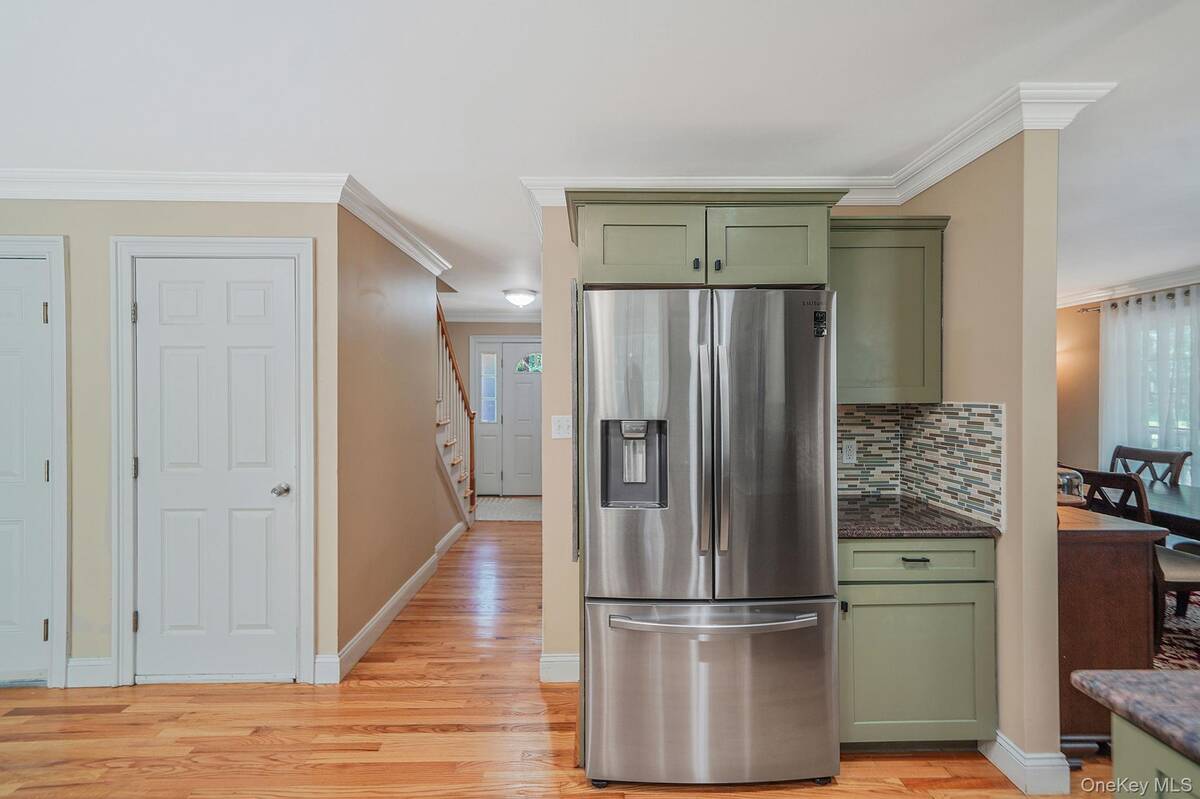 #11 photo, 1430 Wading River Manor Road, Wading River , NY 11792