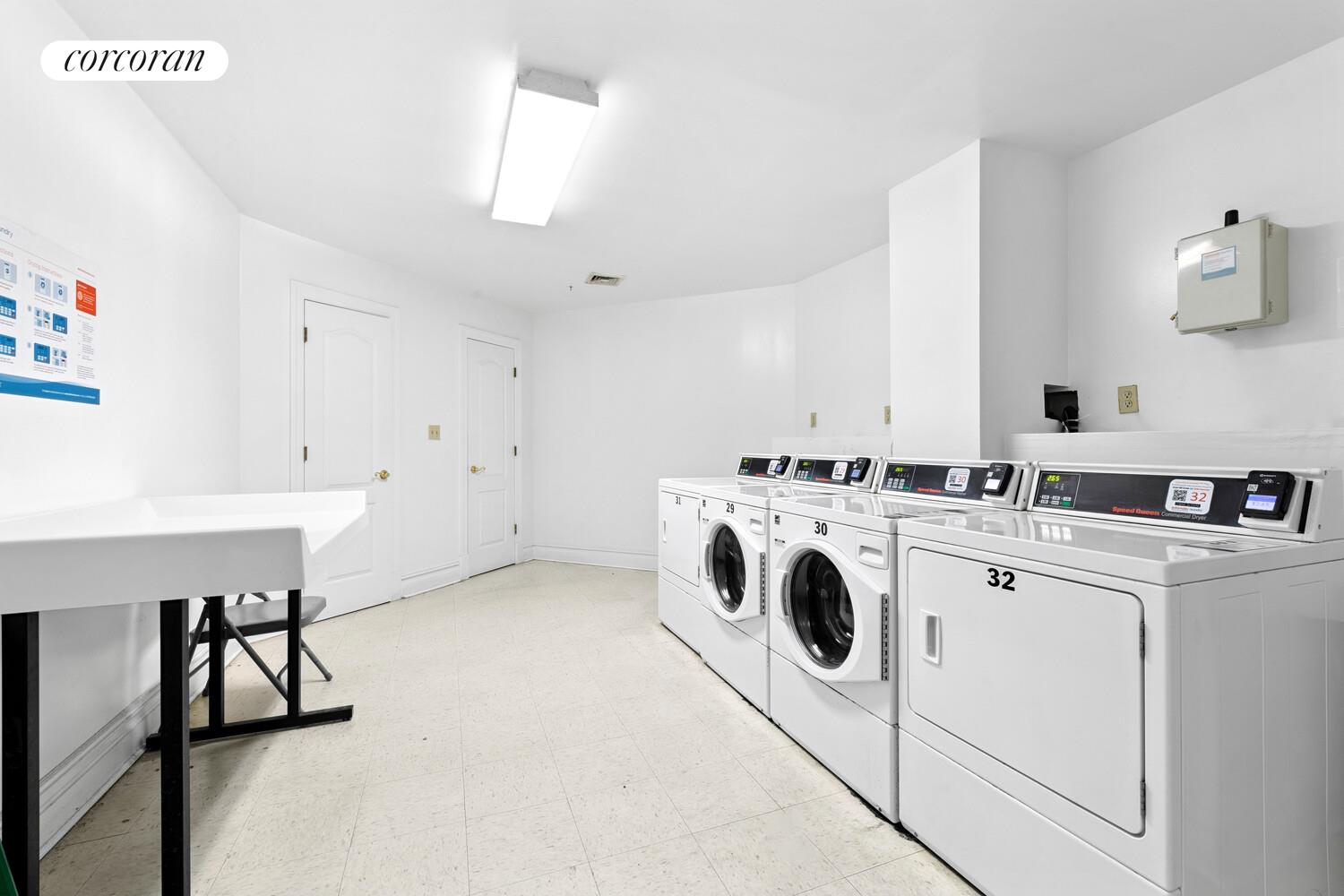 #10 photo, 19-19 24TH Avenue, Ditmars Steinway , NY 11102