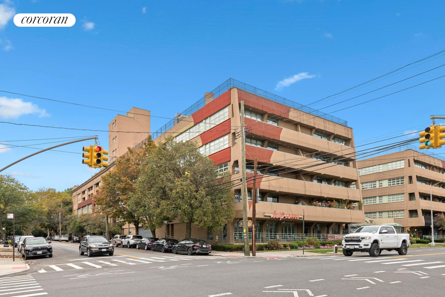 #19 photo, 19-19 24TH Avenue, Ditmars Steinway , NY 11102