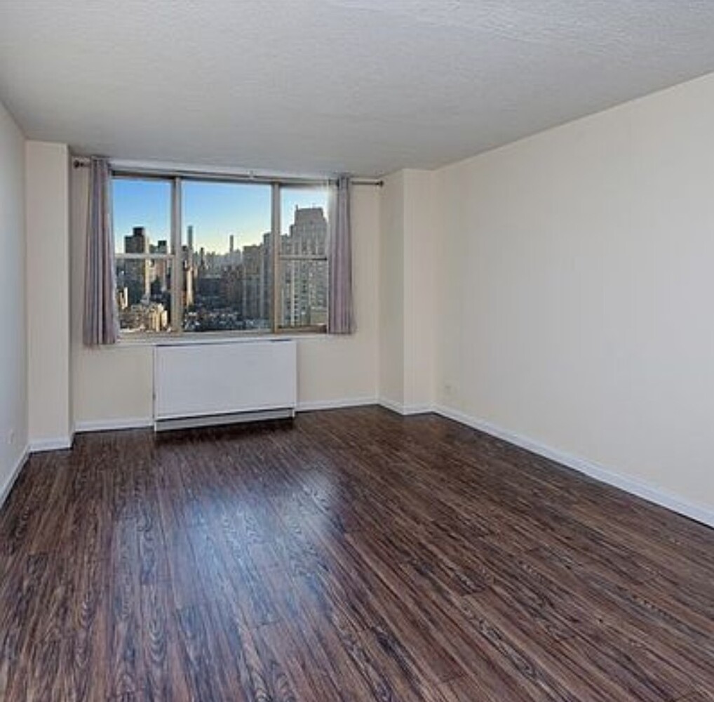 #5 photo, 301 E 79TH Street, Yorkville , NY 10075