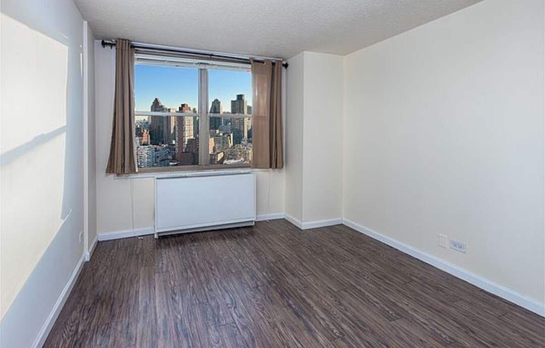 #6 photo, 301 E 79TH Street, Yorkville , NY 10075