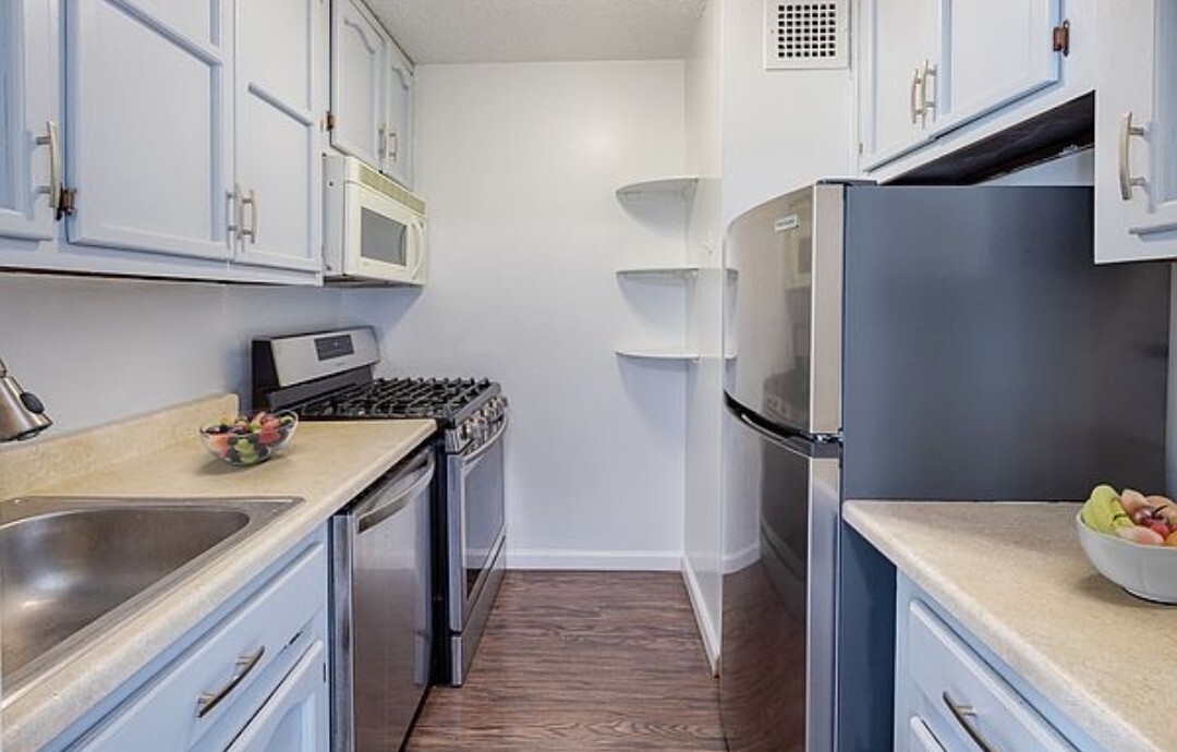 #7 photo, 301 E 79TH Street, Yorkville , NY 10075