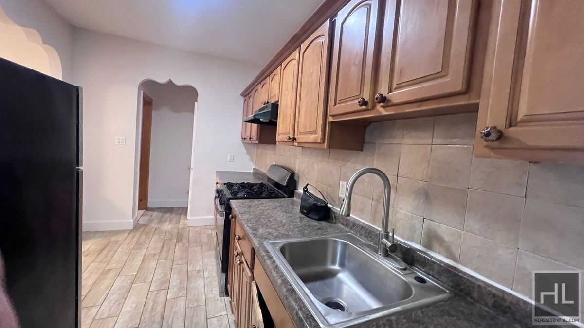 #2 photo, 798 Miller Avenue, East New York , NY 11207