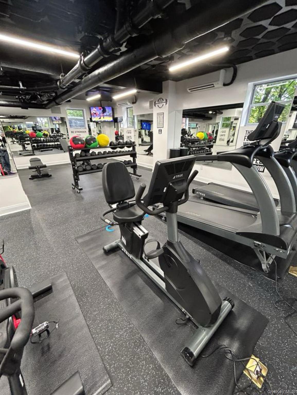 #12 photo, 230 Pelham Road, New Rochelle , NY 10805