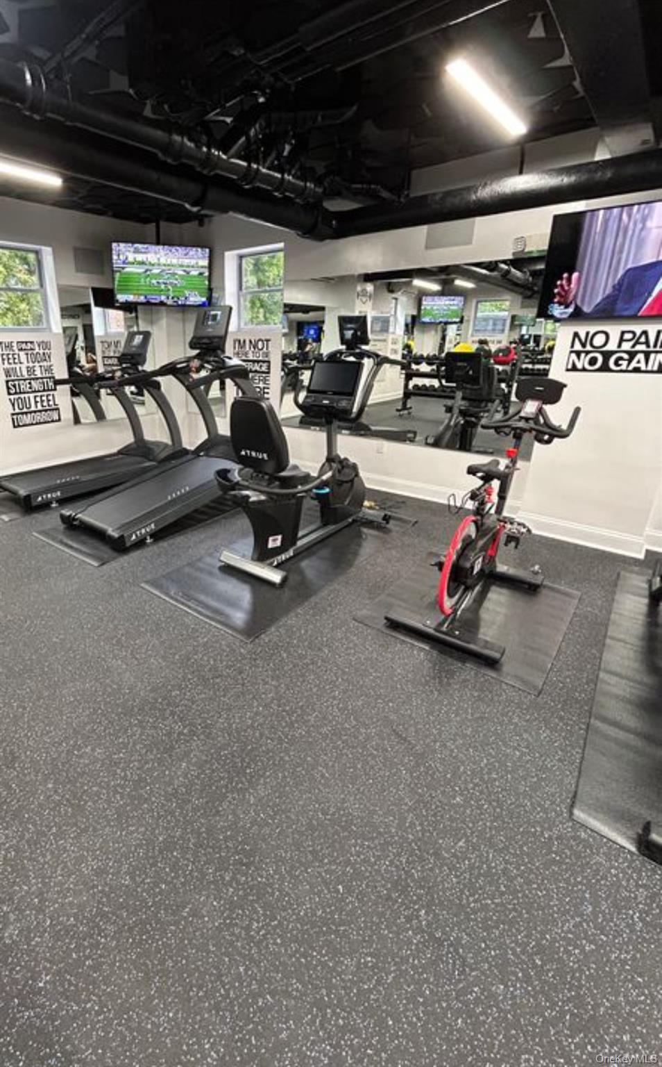 #15 photo, 230 Pelham Road, New Rochelle , NY 10805