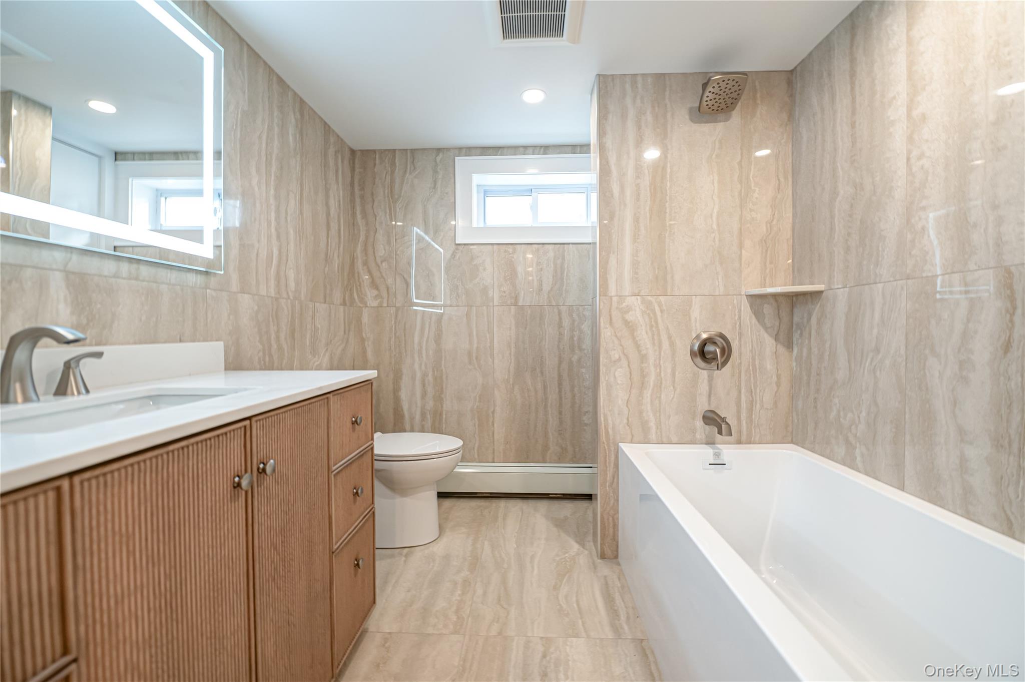 #10 photo, 31 Boulevard Avenue, West Islip , NY 11795