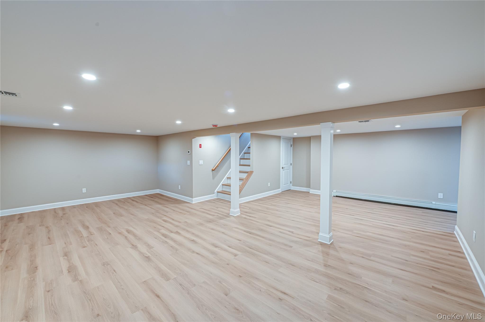 #14 photo, 31 Boulevard Avenue, West Islip , NY 11795