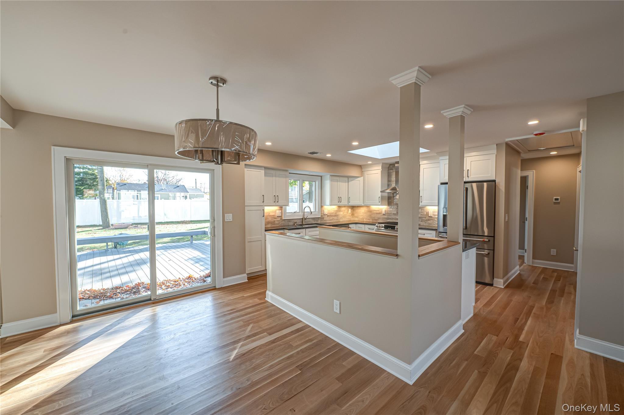 #4 photo, 31 Boulevard Avenue, West Islip , NY 11795