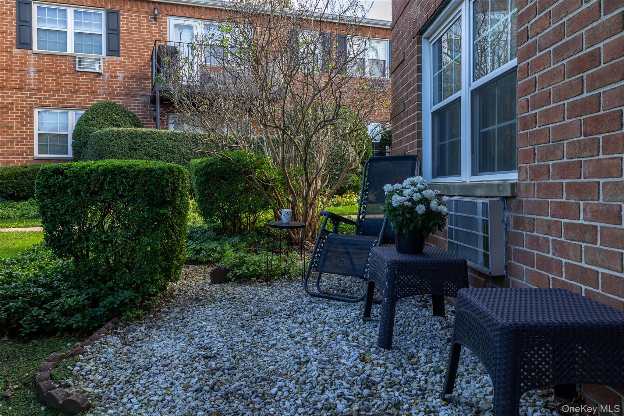 #17 photo, 307-13 Hicksville Road, Bethpage , NY 11714