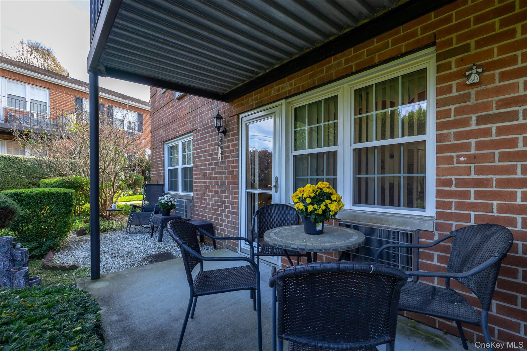 #18 photo, 307-13 Hicksville Road, Bethpage , NY 11714