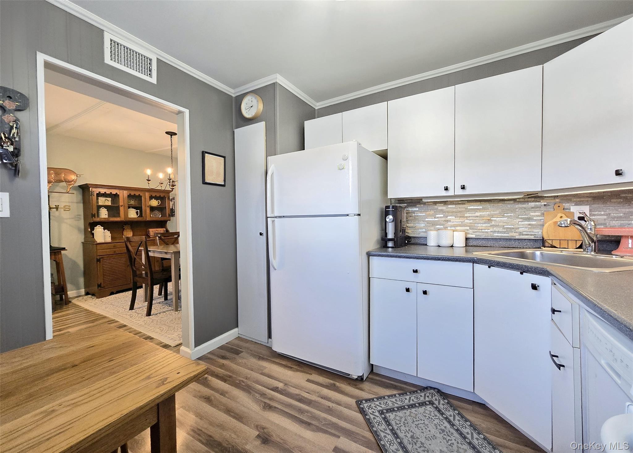 #6 photo, 324 Mariners Way, Copiague , NY 11726