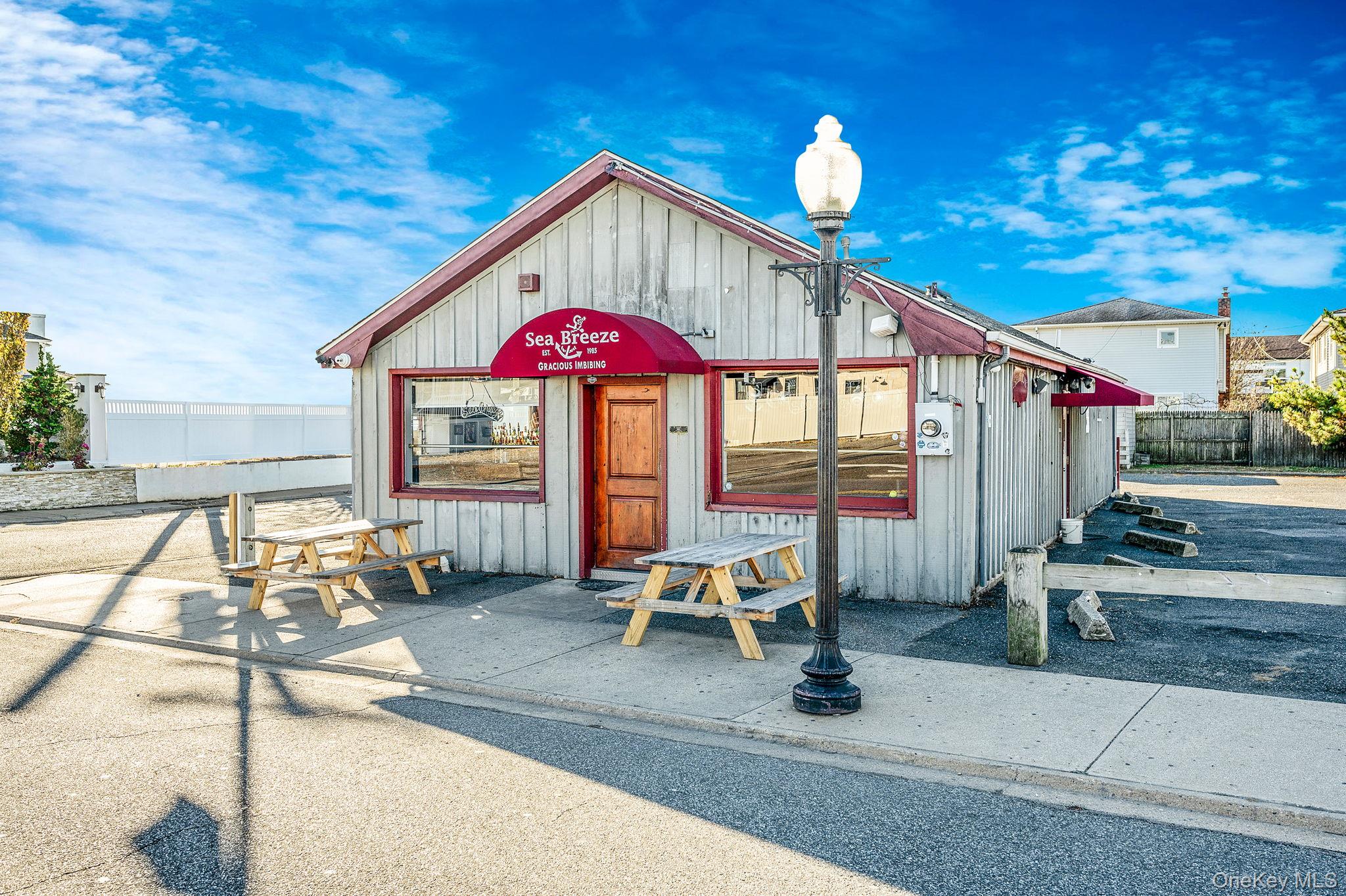 #4 photo, 470 Fire Island Avenue, Babylon , NY 11702