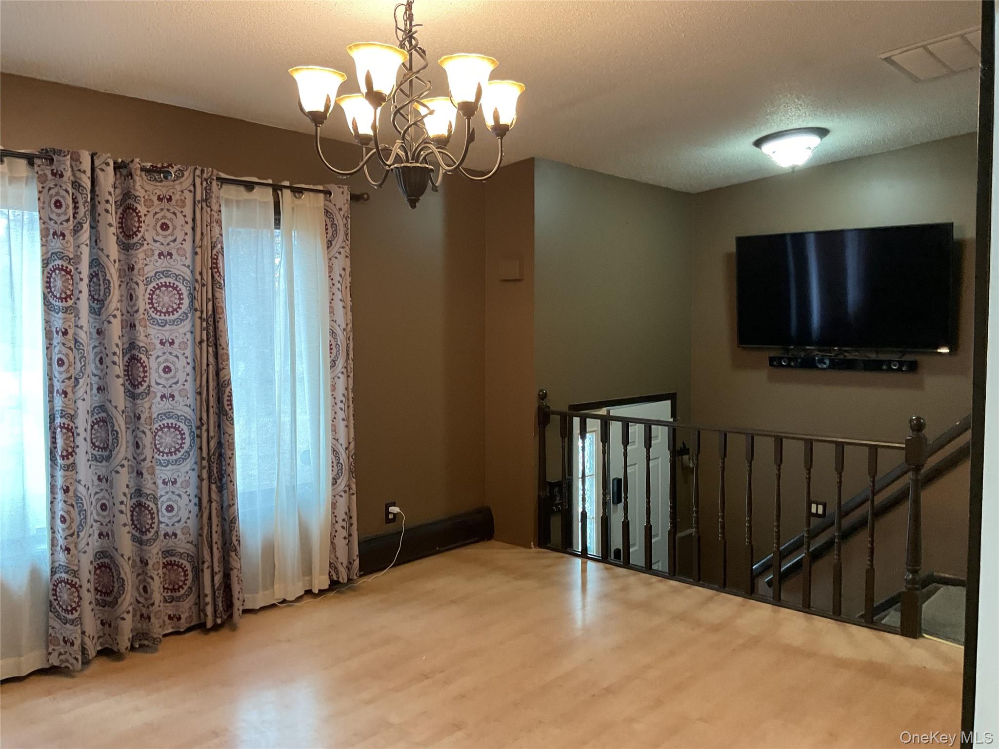 #3 photo, 531 Boxwood Drive, Shirley , NY 11967