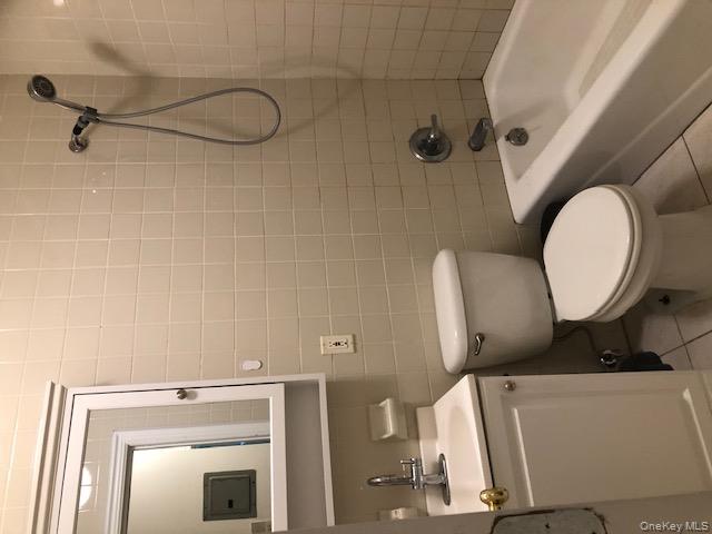 #5 photo, 44-25 Douglaston Parkway, Douglaston , NY 11363