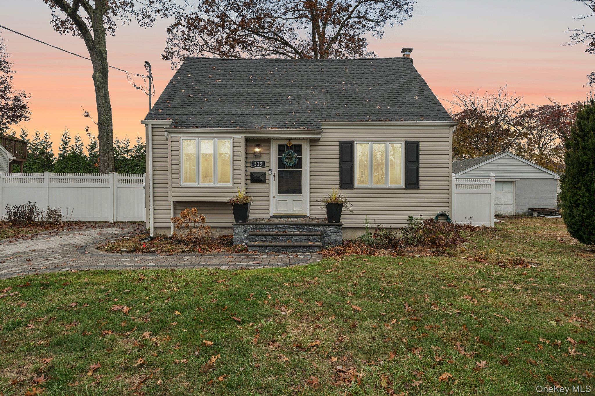 #1 photo, 515 McCall Avenue, West Islip , NY 11795