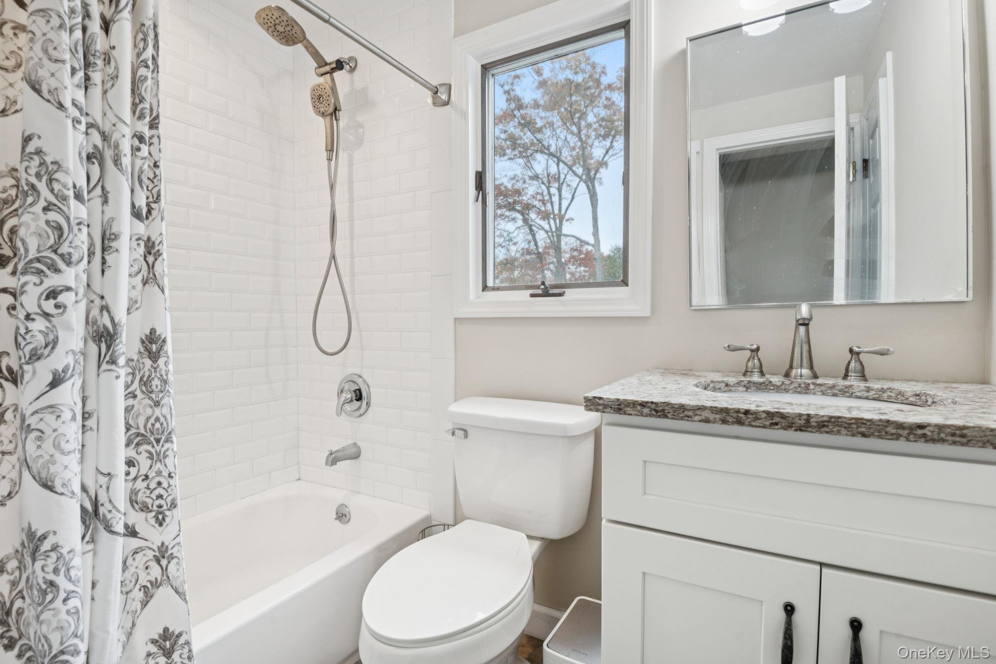 #17 photo, 515 McCall Avenue, West Islip , NY 11795