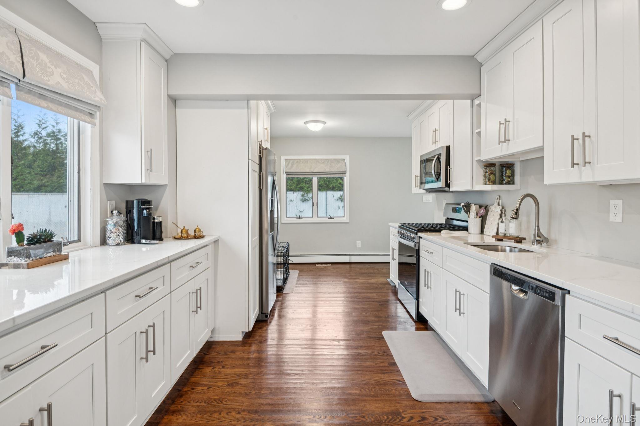 #8 photo, 515 McCall Avenue, West Islip , NY 11795