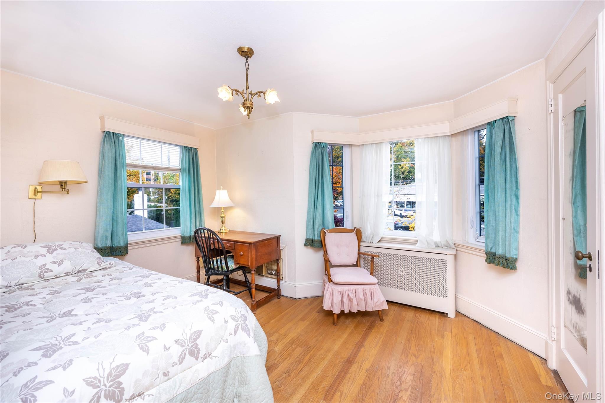 #12 photo, 65 Old Mill Road, Manhasset , NY 11030