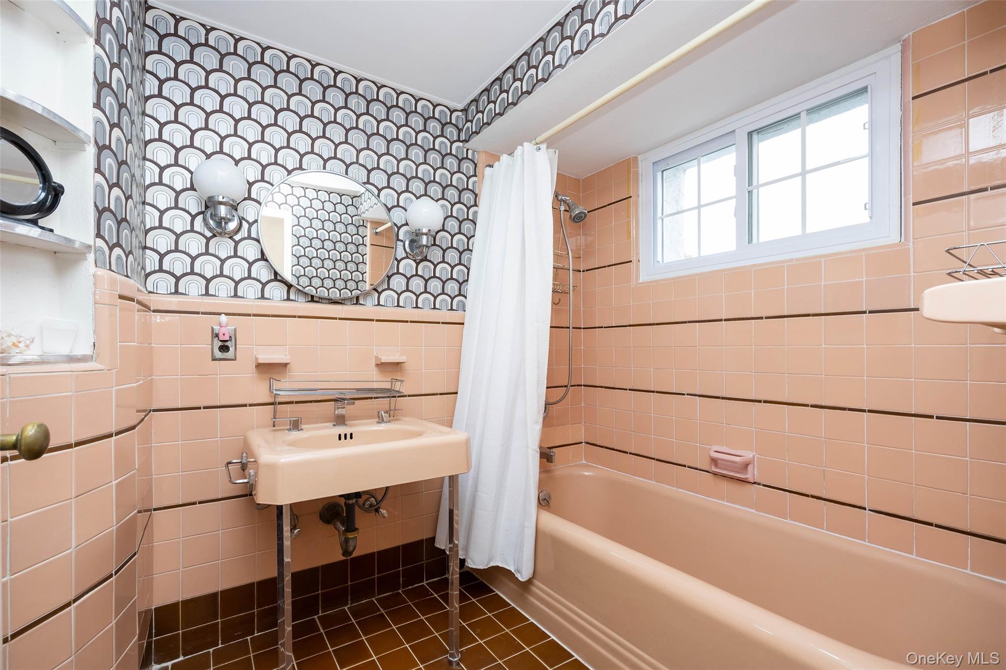 #13 photo, 65 Old Mill Road, Manhasset , NY 11030