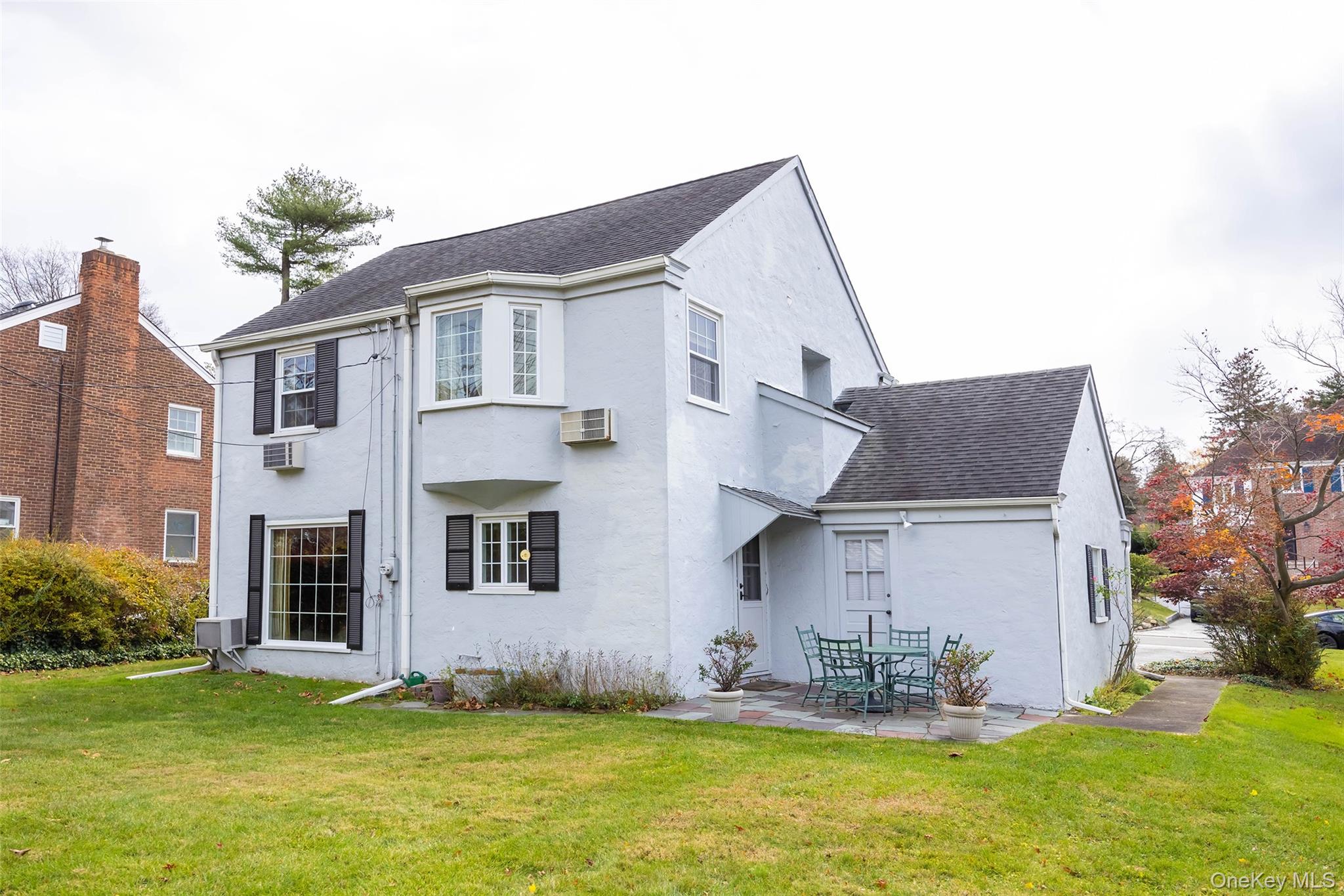 #14 photo, 65 Old Mill Road, Manhasset , NY 11030