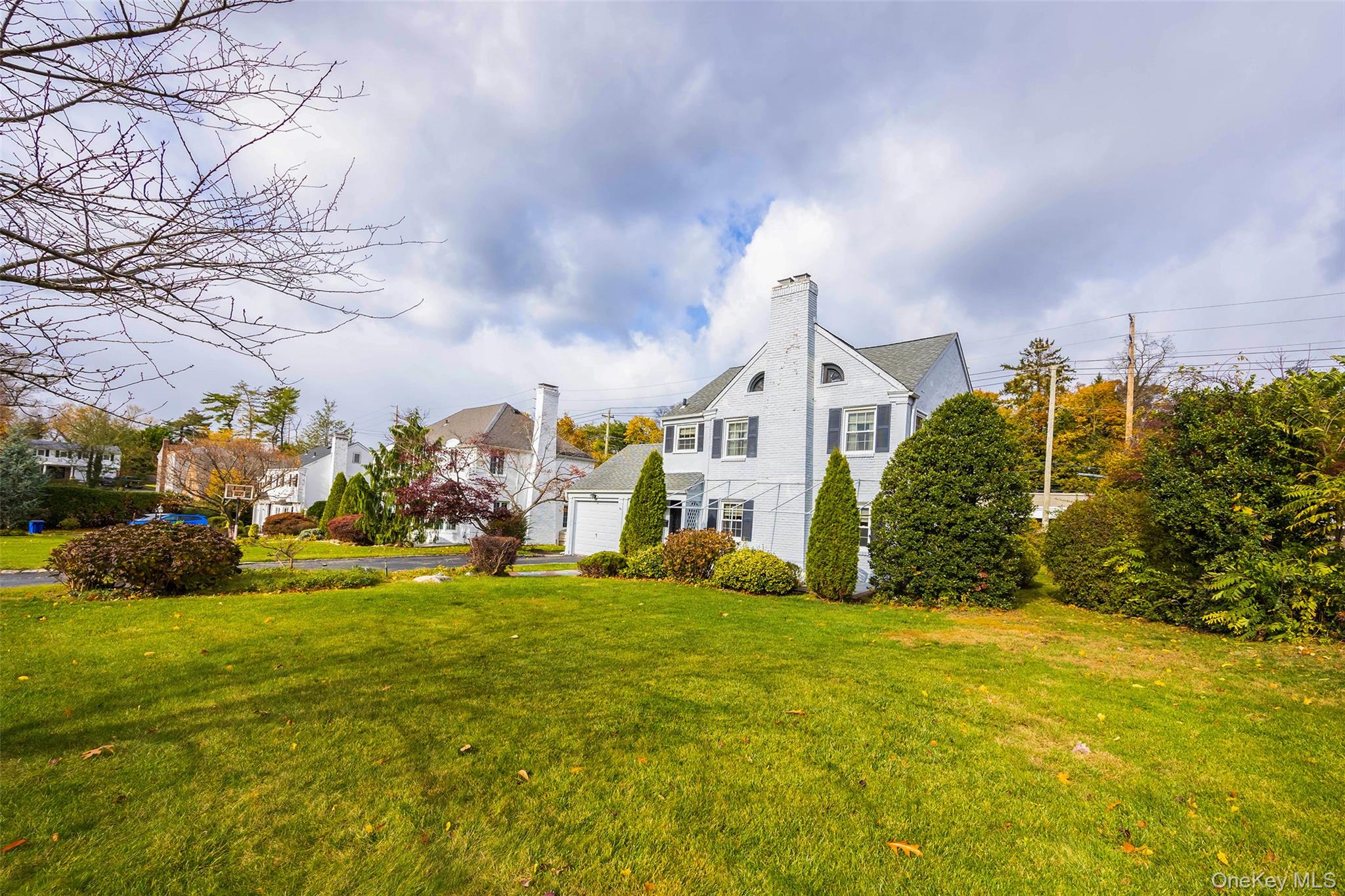 #17 photo, 65 Old Mill Road, Manhasset , NY 11030