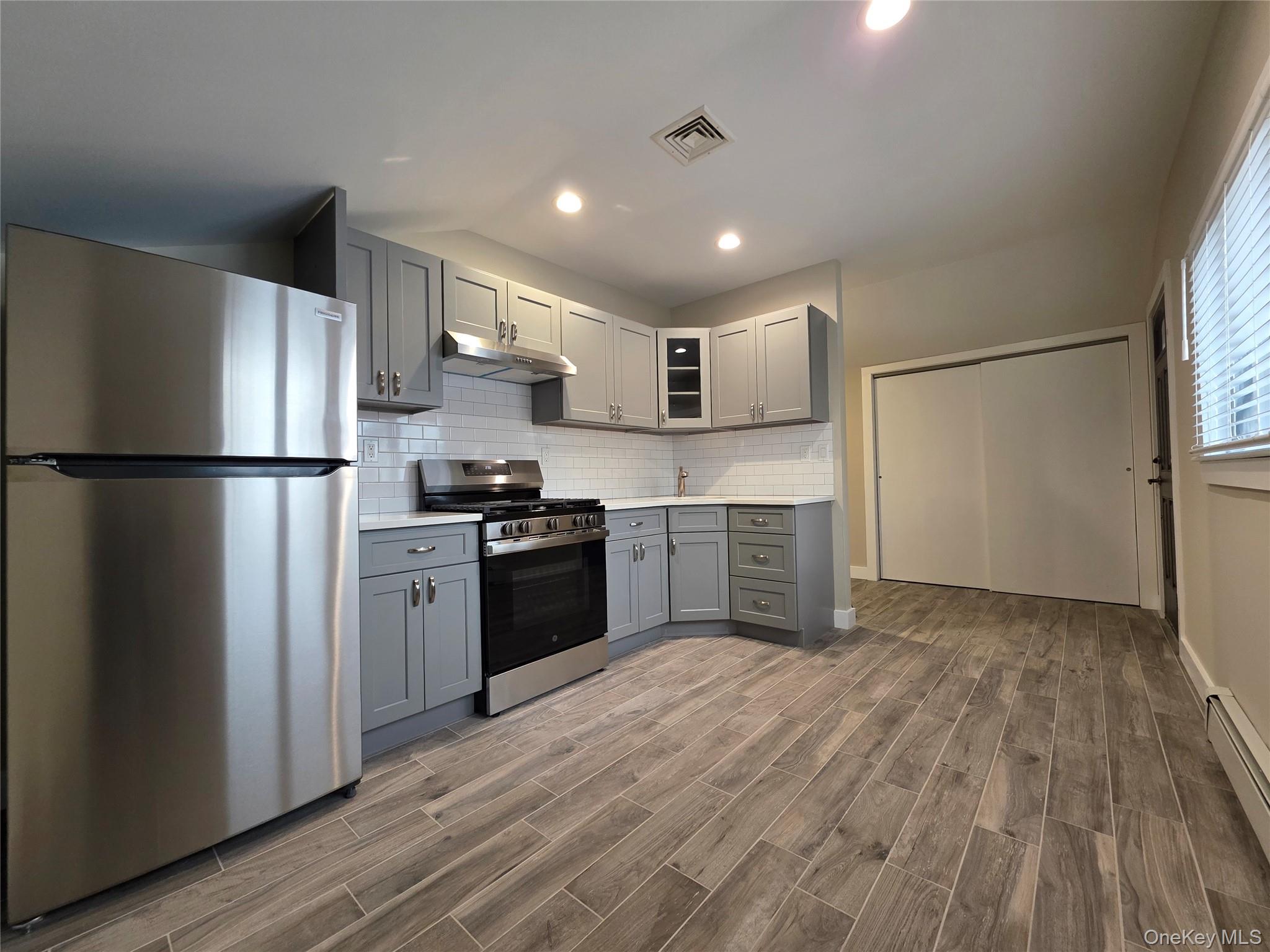 #3 photo, 2984 Trinity Street, Oceanside , NY 11572