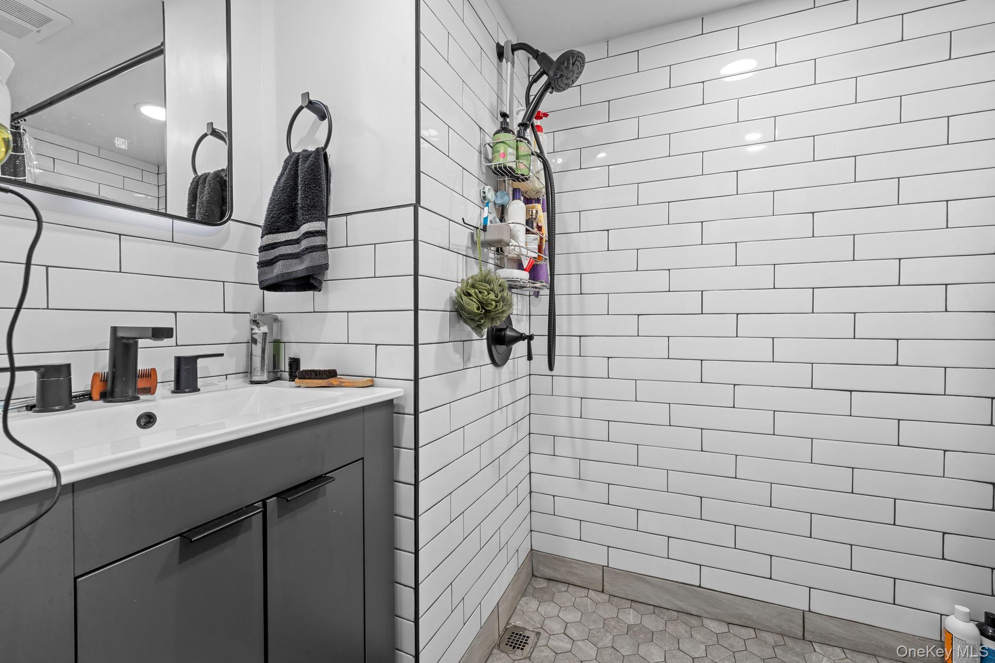 #20 photo, 51-51 48th Street, Woodside , NY 11377