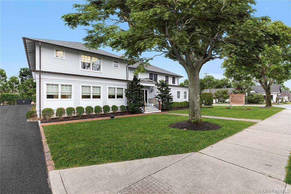 #2 photo, 201 Montauk Highway, Westhampton Beach , NY 11978