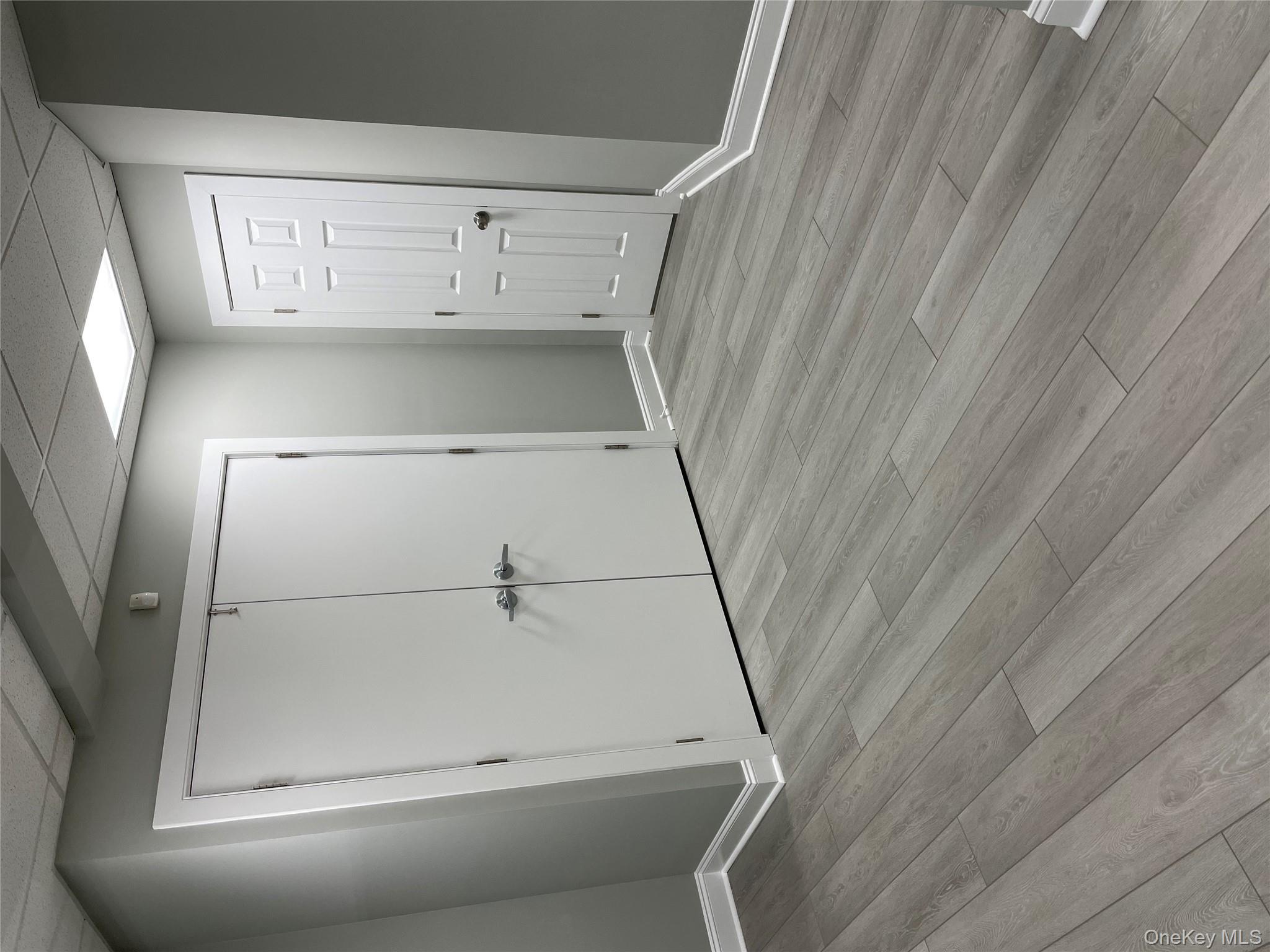 #7 photo, 201 Montauk Highway, Westhampton Beach , NY 11978