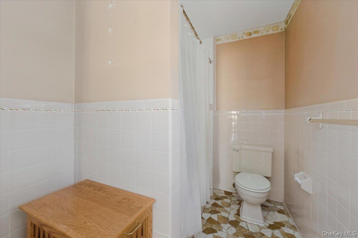 #12 photo, 374 Port Avenue, Ronkonkoma , NY 11779