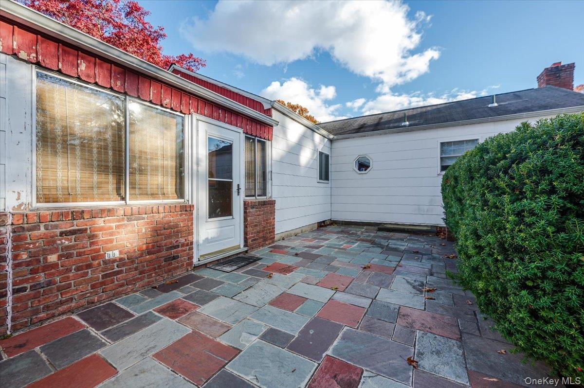 #16 photo, 374 Port Avenue, Ronkonkoma , NY 11779