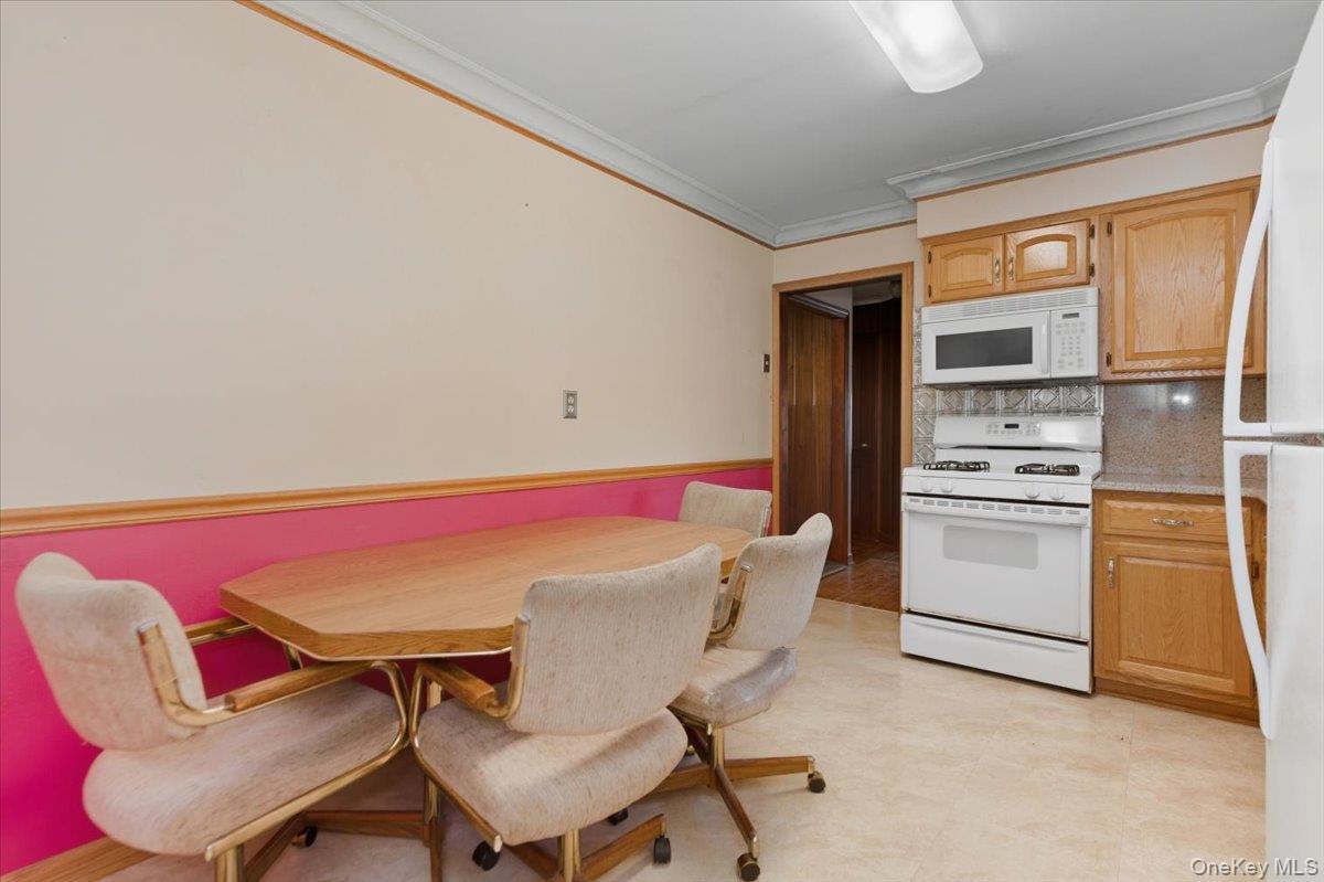 #7 photo, 374 Port Avenue, Ronkonkoma , NY 11779