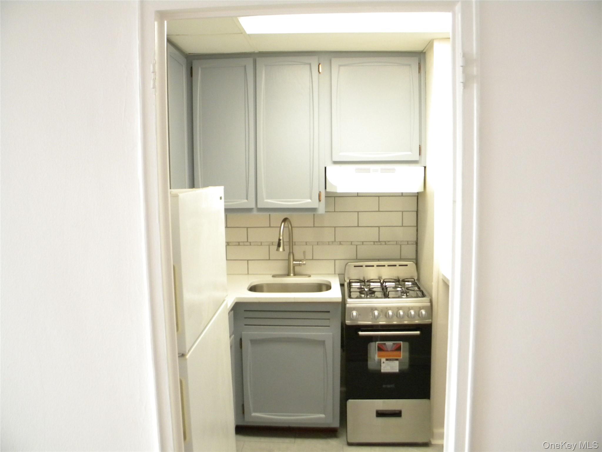 #11 photo, 70-25 Yellowstone Boulevard, Forest Hills , NY 11375