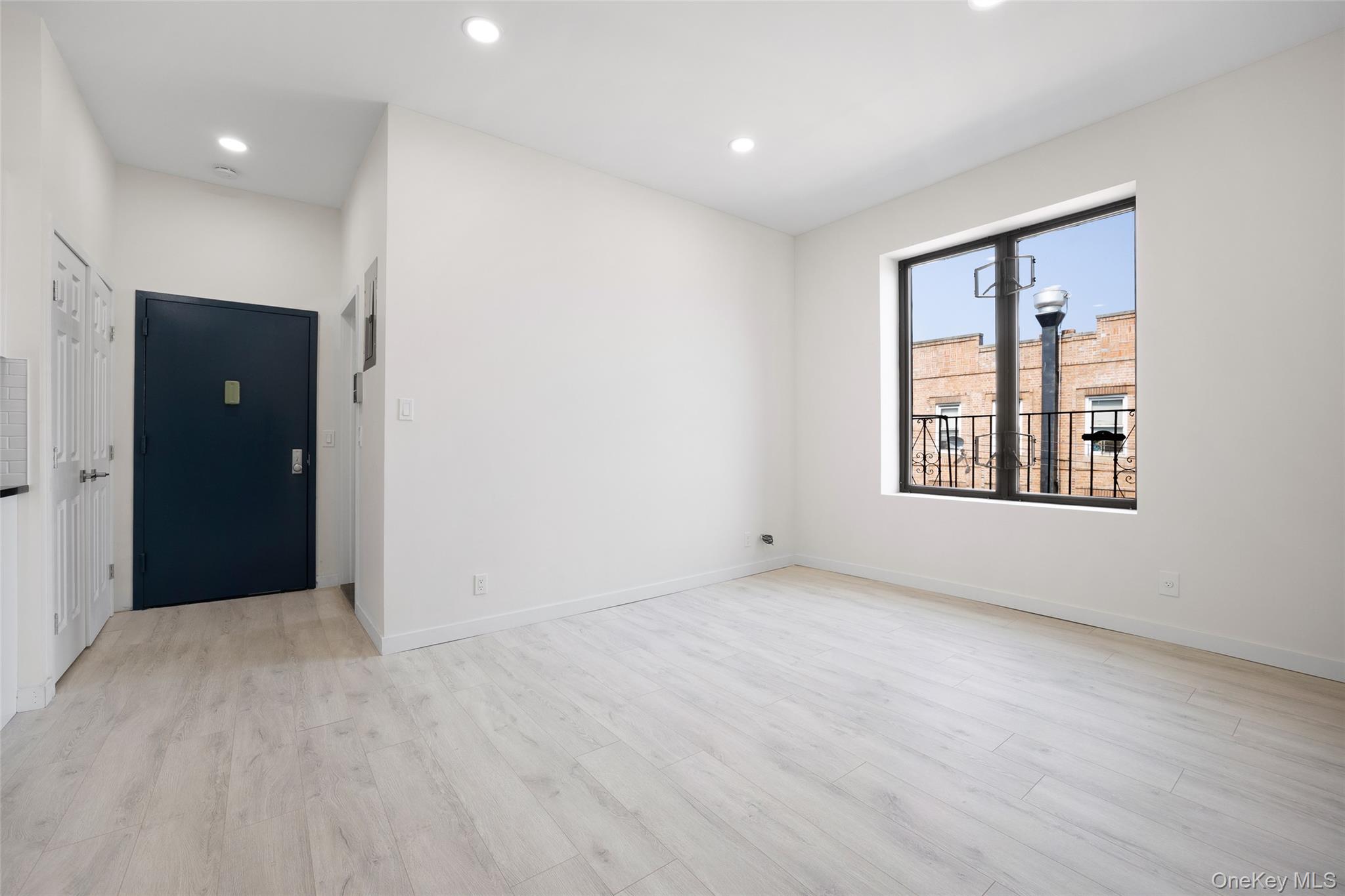 #7 photo, 8622 Jamaica Avenue, Woodhaven , NY 11421