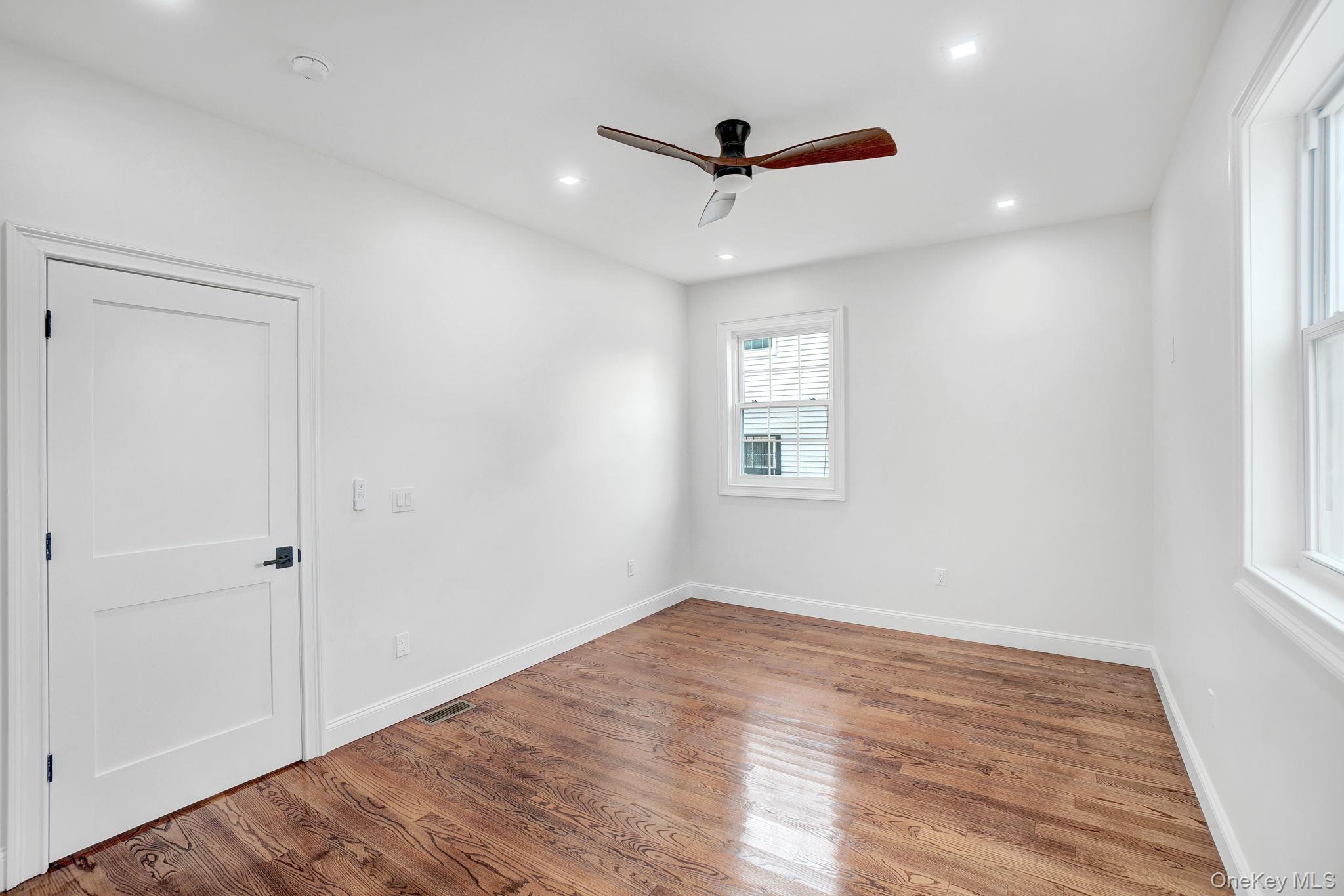 #19 photo, 130-32 177th Street, কুইন্‌স Jamaica , NY 11434