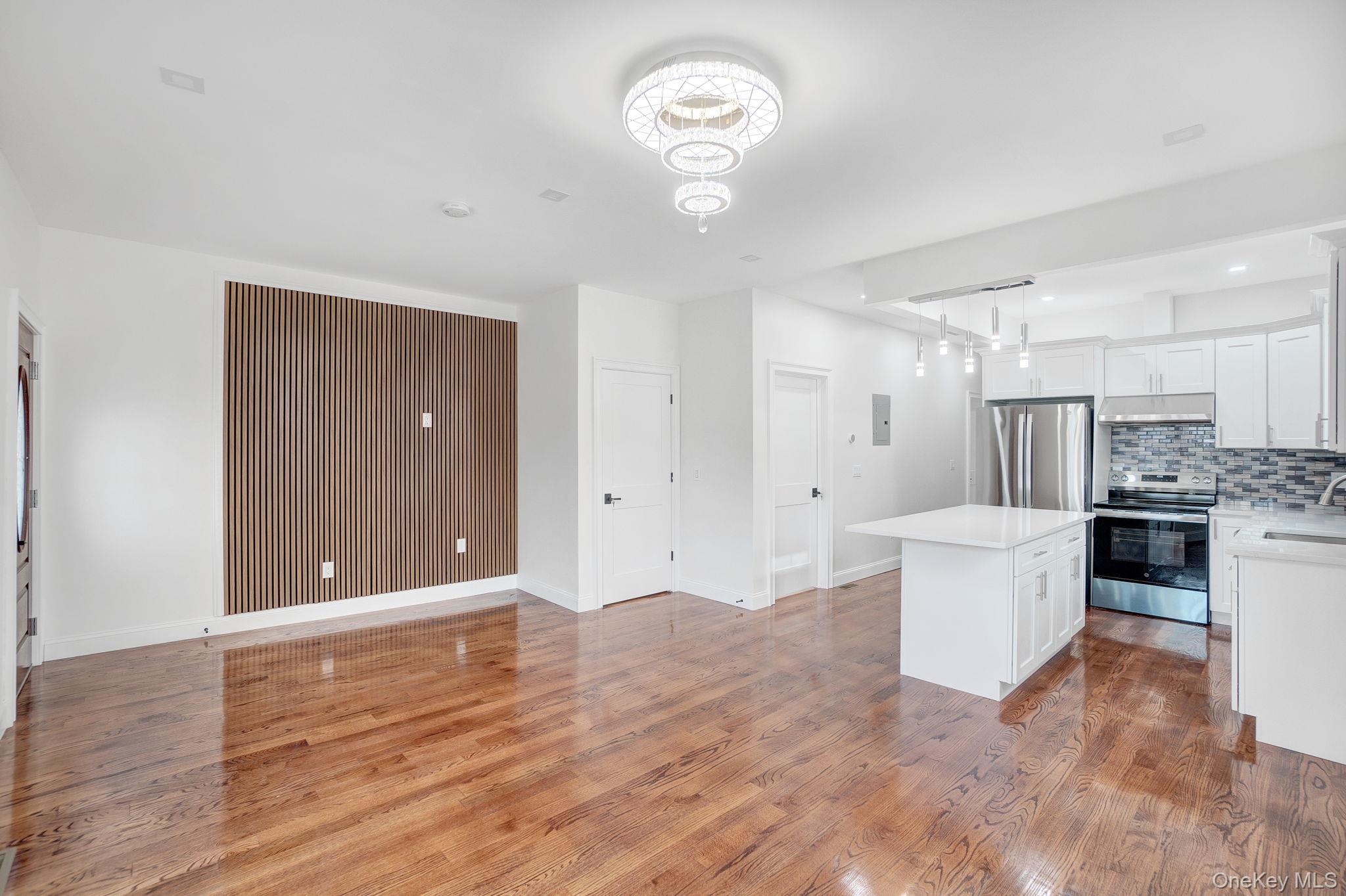 #4 photo, 130-32 177th Street, কুইন্‌স Jamaica , NY 11434