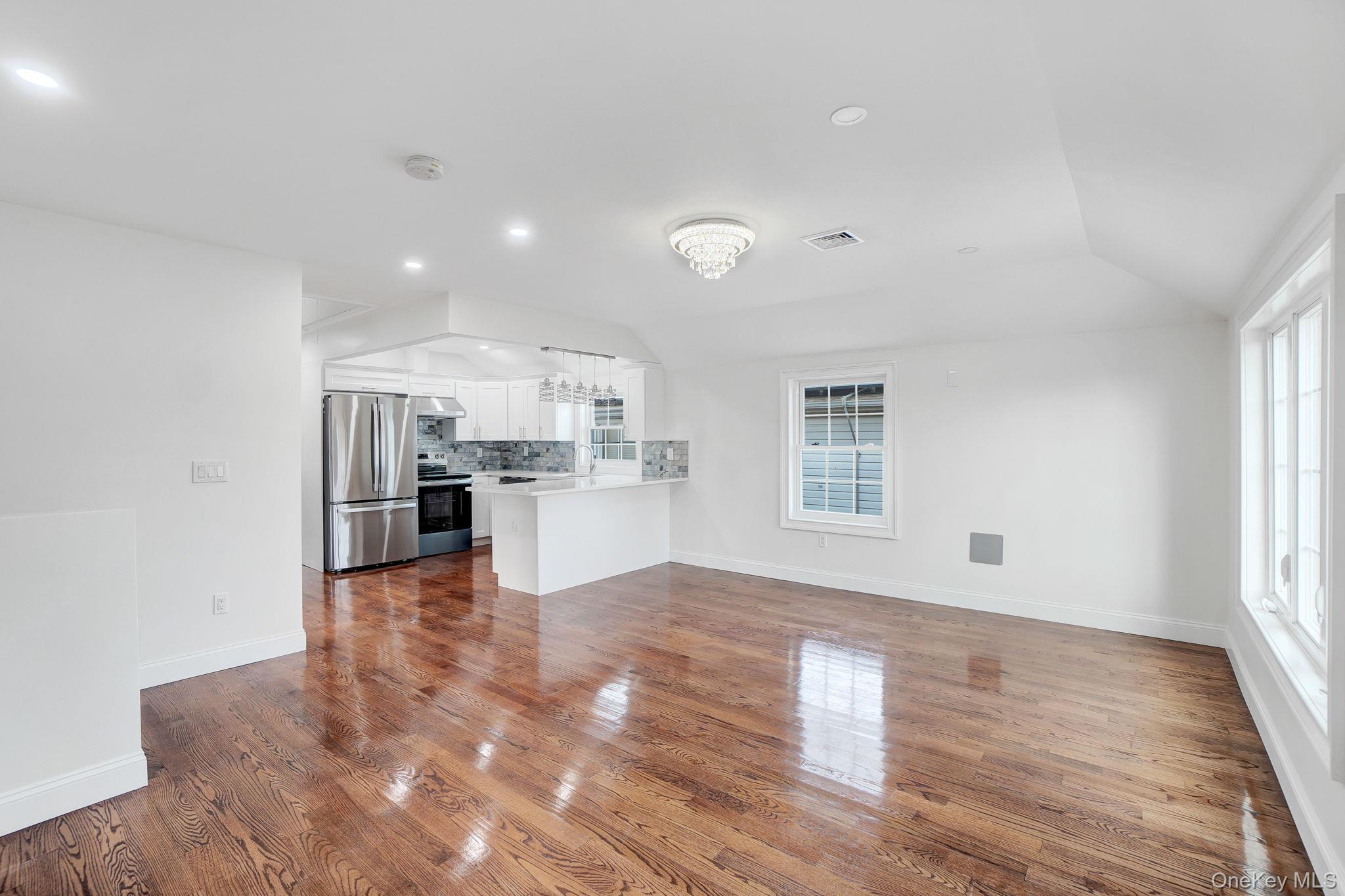 #7 photo, 130-32 177th Street, কুইন্‌স Jamaica , NY 11434