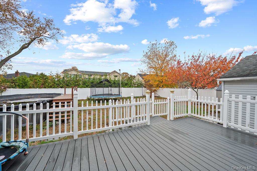 #18 photo, 2741 Anthony Avenue, Bellmore , NY 11710