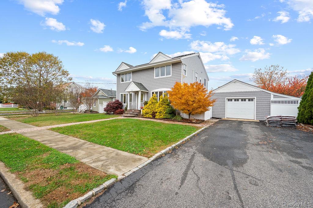 #20 photo, 2741 Anthony Avenue, Bellmore , NY 11710