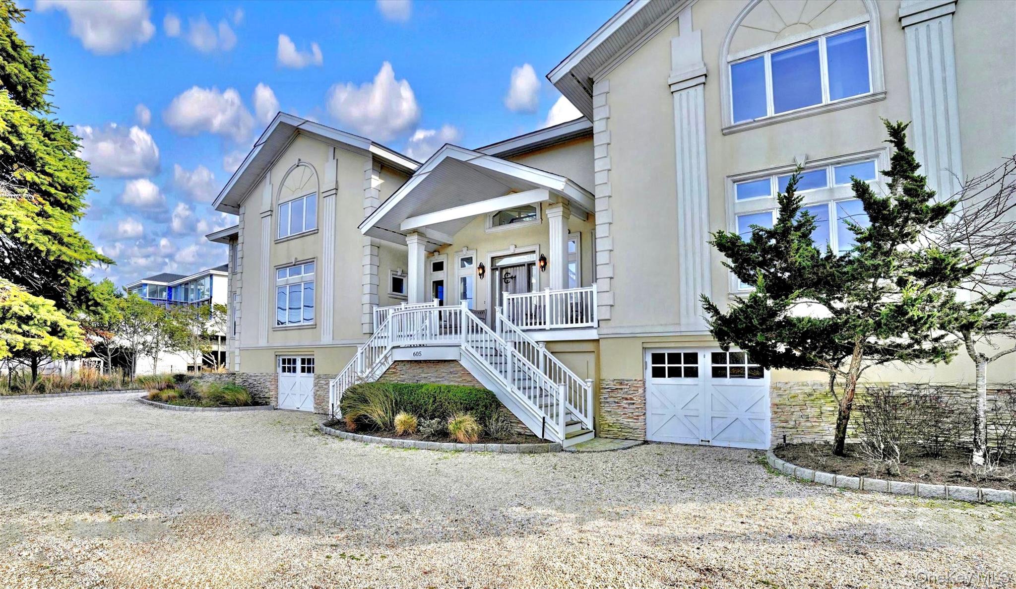 #1 photo, 605 Dune Road, Westhampton , NY 11977