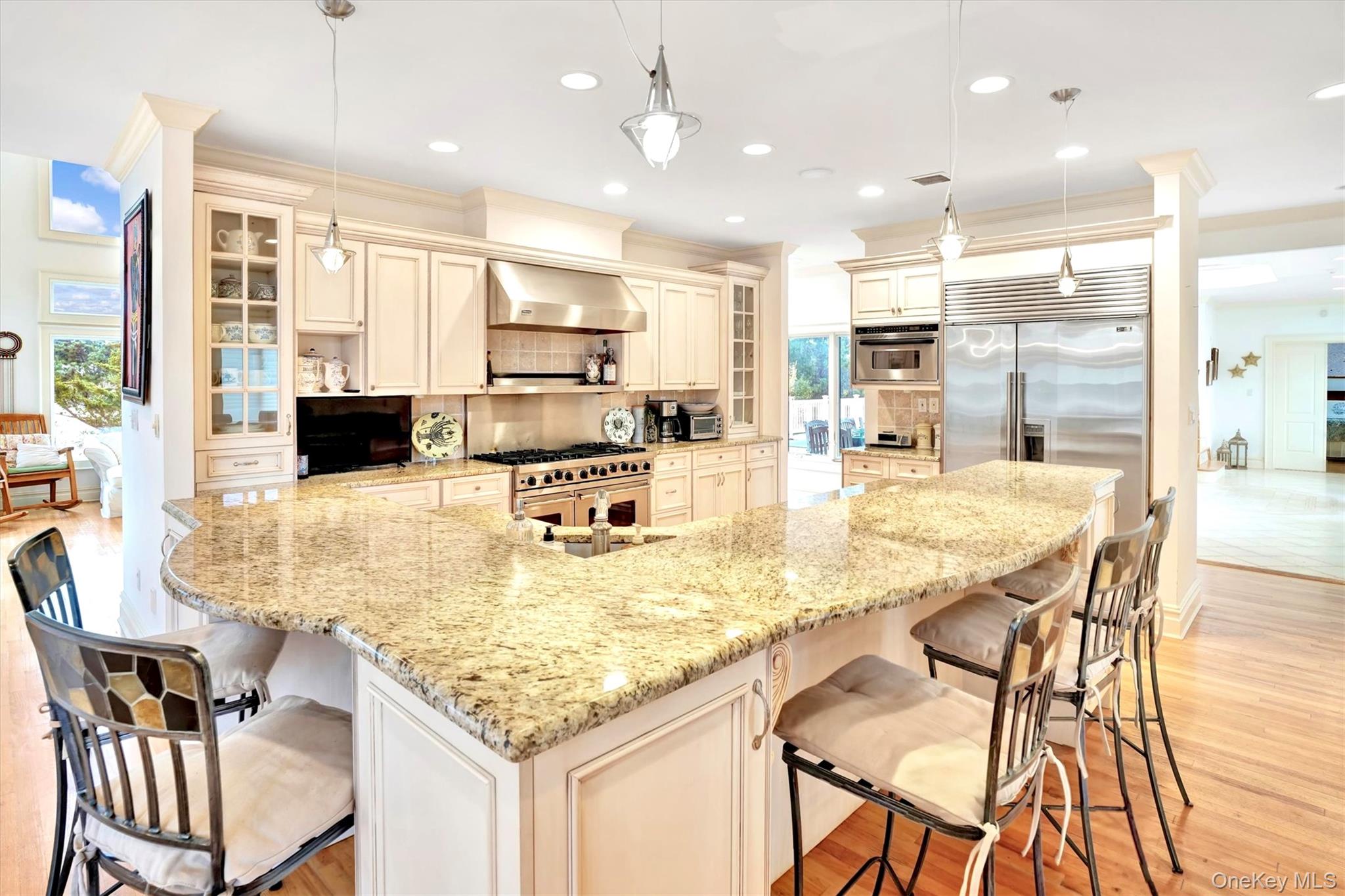 #12 photo, 605 Dune Road, Westhampton , NY 11977