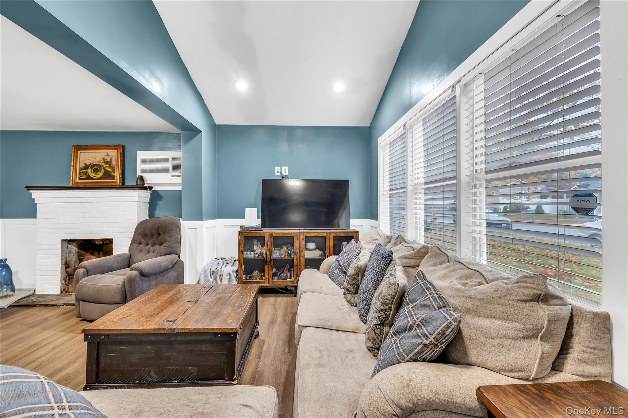 #4 photo, 74 Weichers Avenue, Ronkonkoma , NY 11779