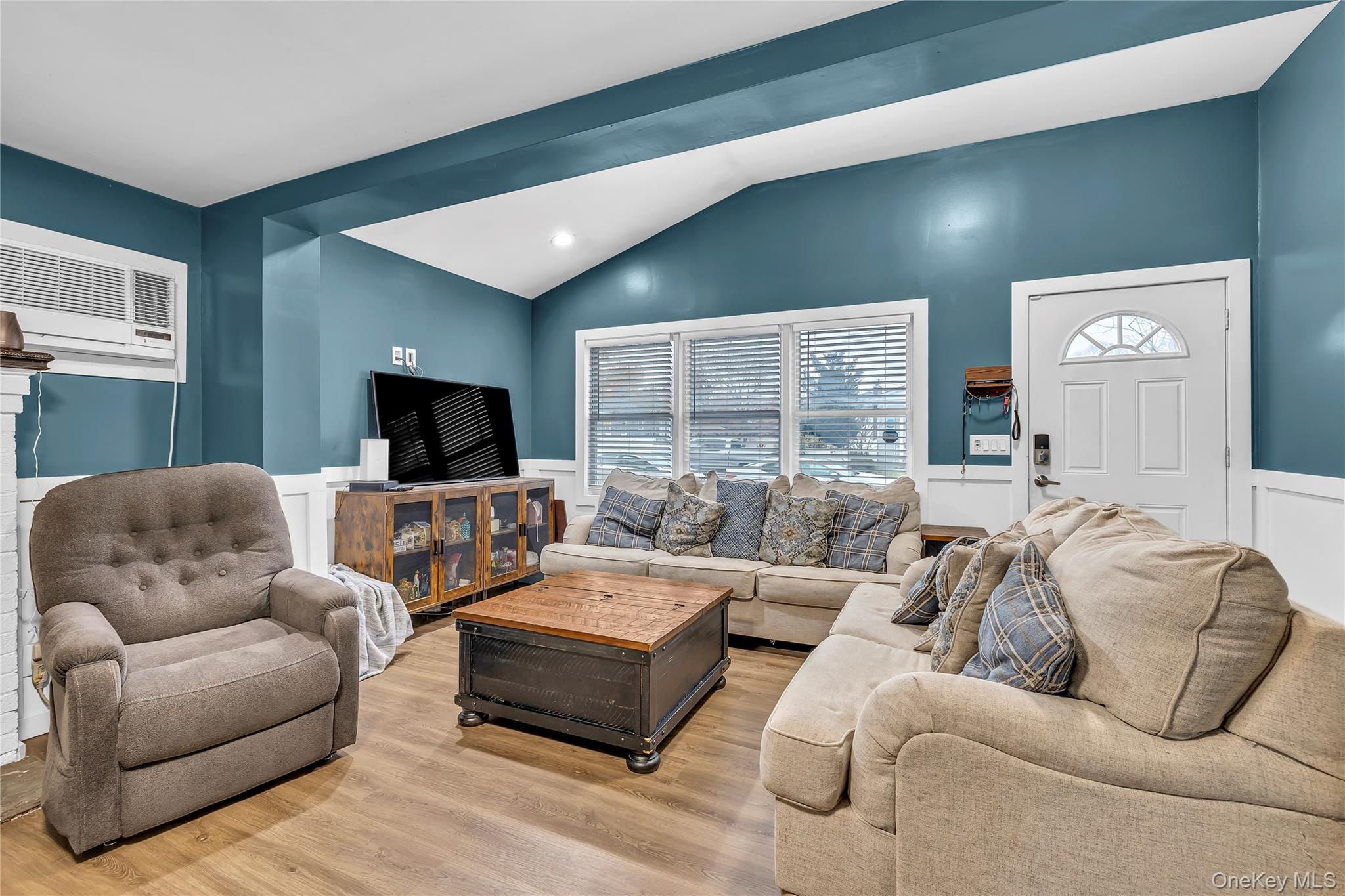 #5 photo, 74 Weichers Avenue, Ronkonkoma , NY 11779