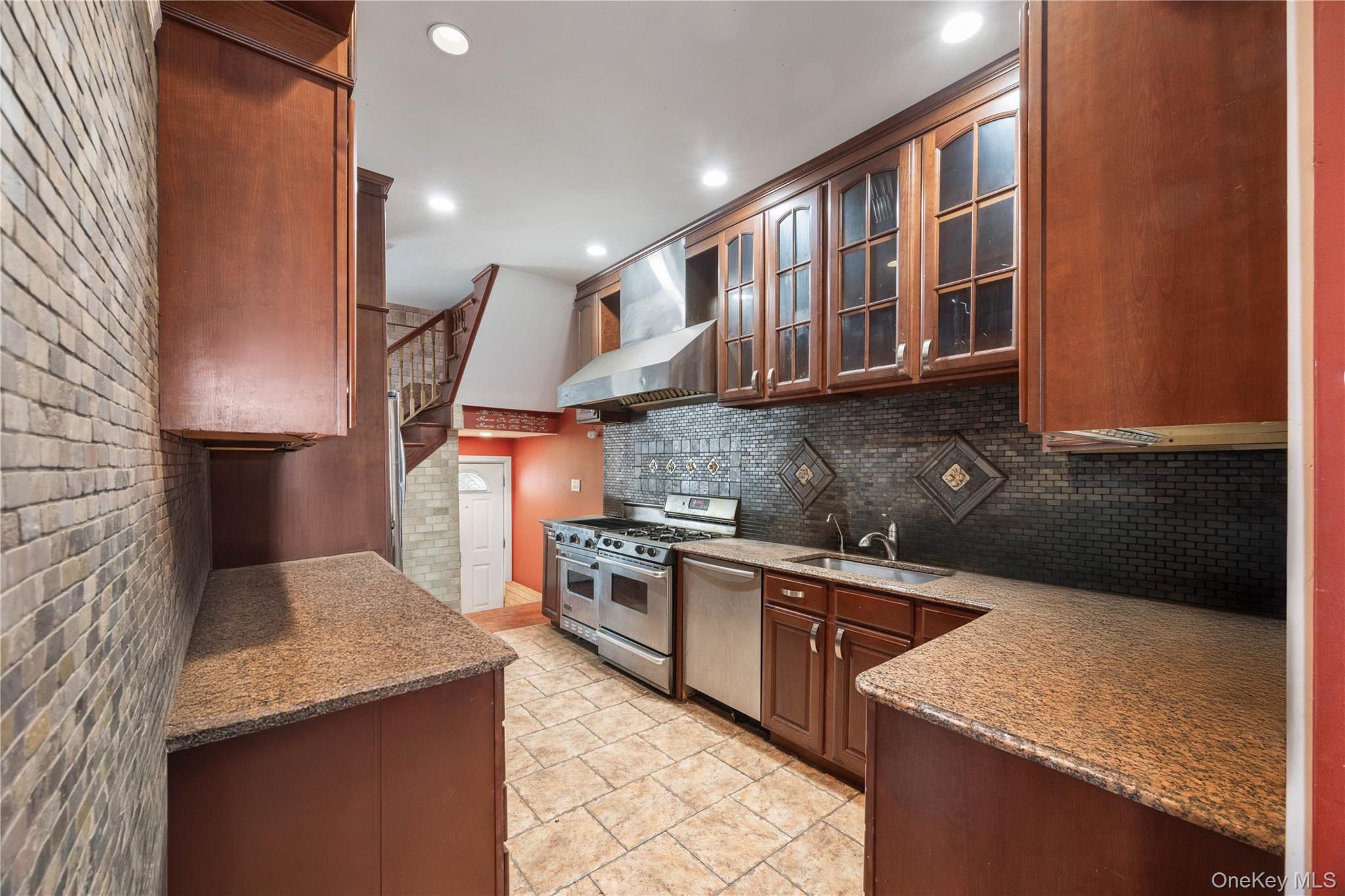 #5 photo, 40 Alder Street, Yonkers , NY 10701