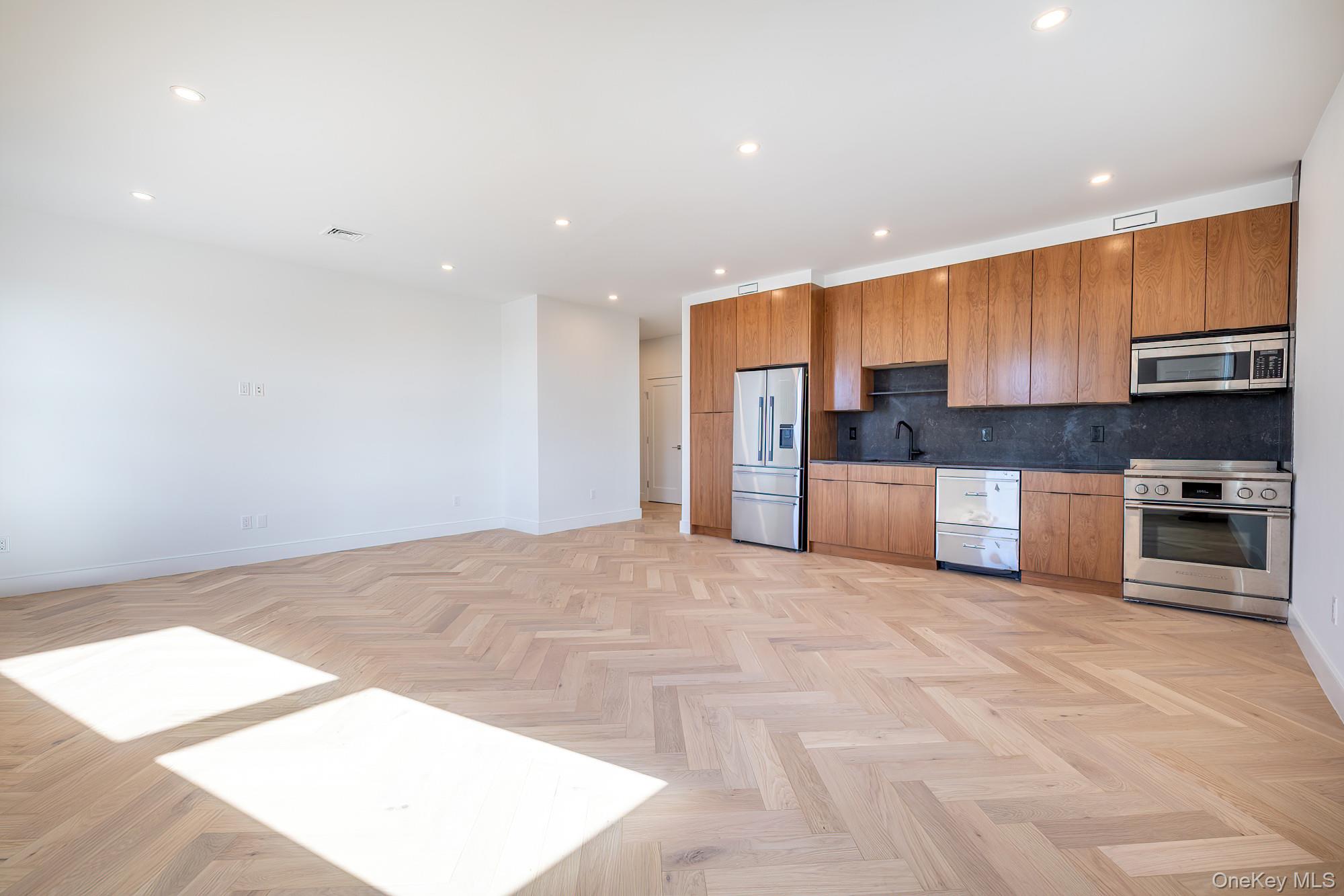 #3 photo, 90 S Highland Avenue, Ossining , NY 10562