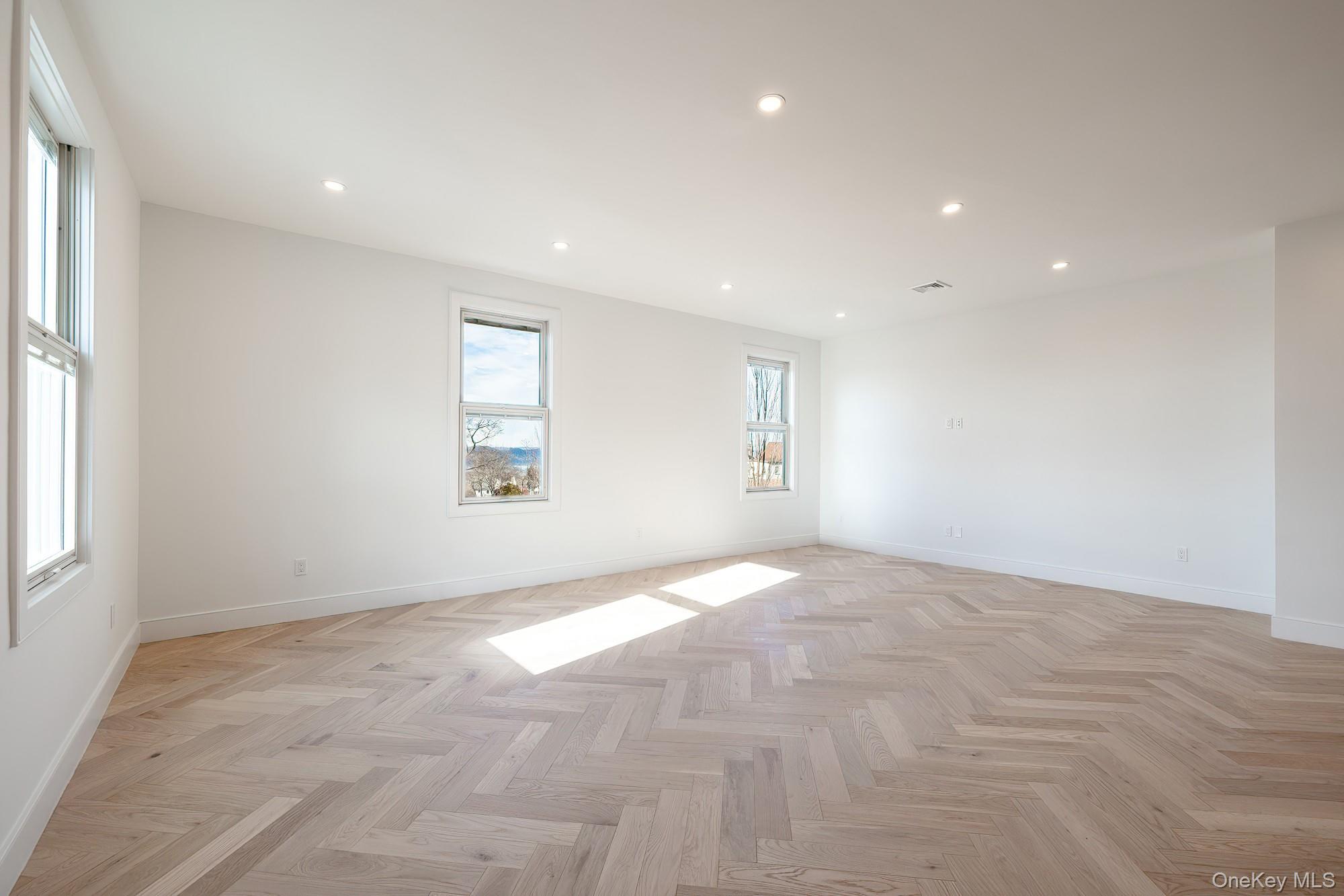 #6 photo, 90 S Highland Avenue, Ossining , NY 10562