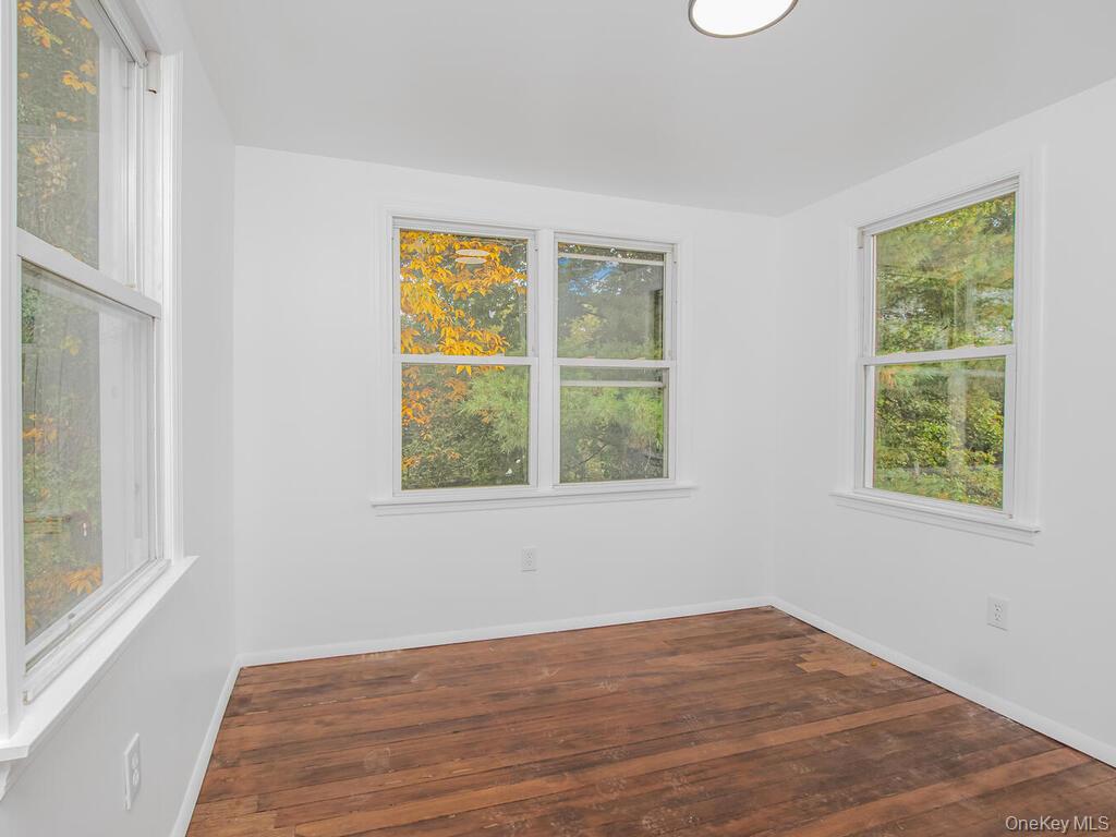 #5 photo, 25 Linn ( aka 183 Putnam Avenue) Place, Yonkers , NY 10705