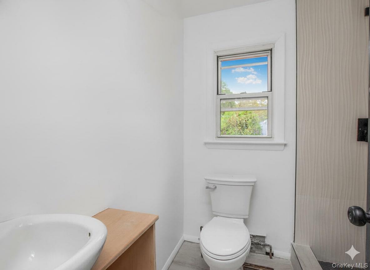 #7 photo, 25 Linn ( aka 183 Putnam Avenue) Place, Yonkers , NY 10705