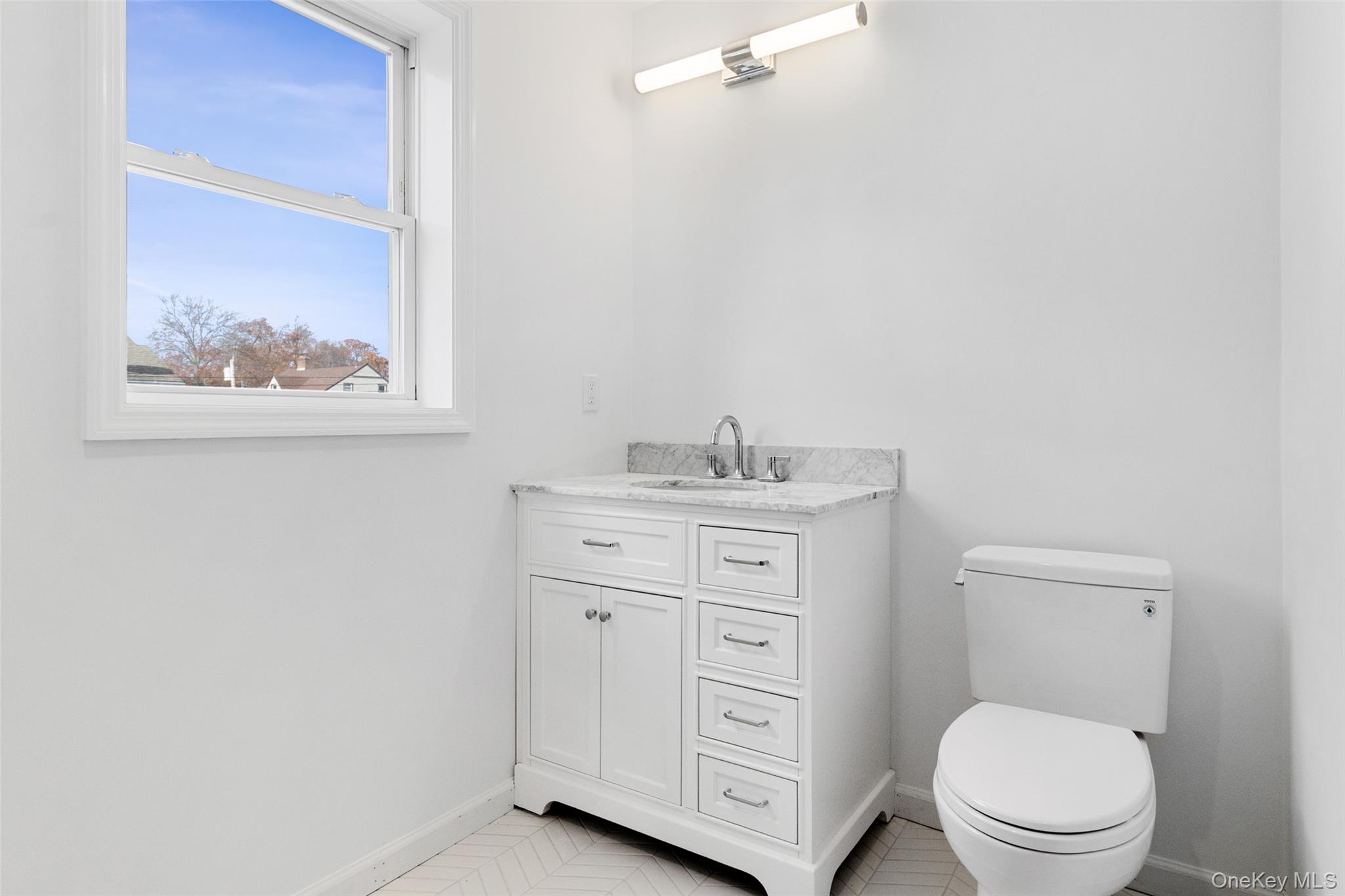 #8 photo, 91-93 Henry Avenue, Harrison , NY 10528